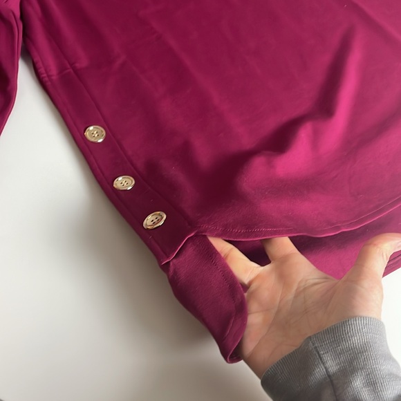 Chico’s Burgundy (maroon) 3/4 sleeve Tunic with Gold Button Detail- Large - Picture 8 of 13